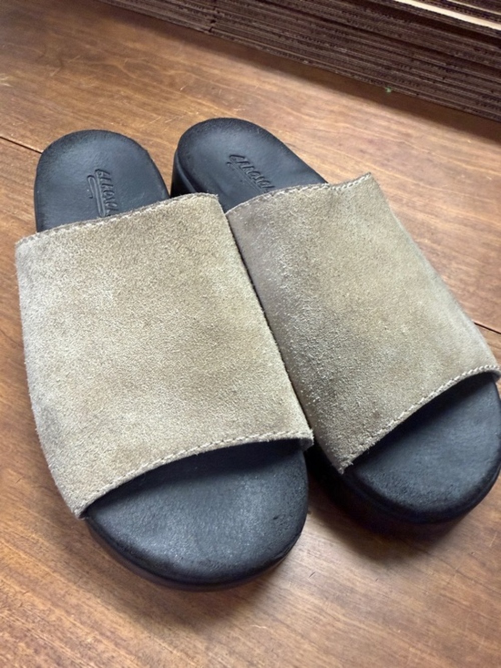 AEROSOLES  Chunky Heel Tan Suede Slide